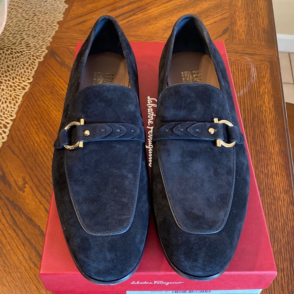 Salvatore ferragamo Alessio suede calf Nero trim size 9.5 E